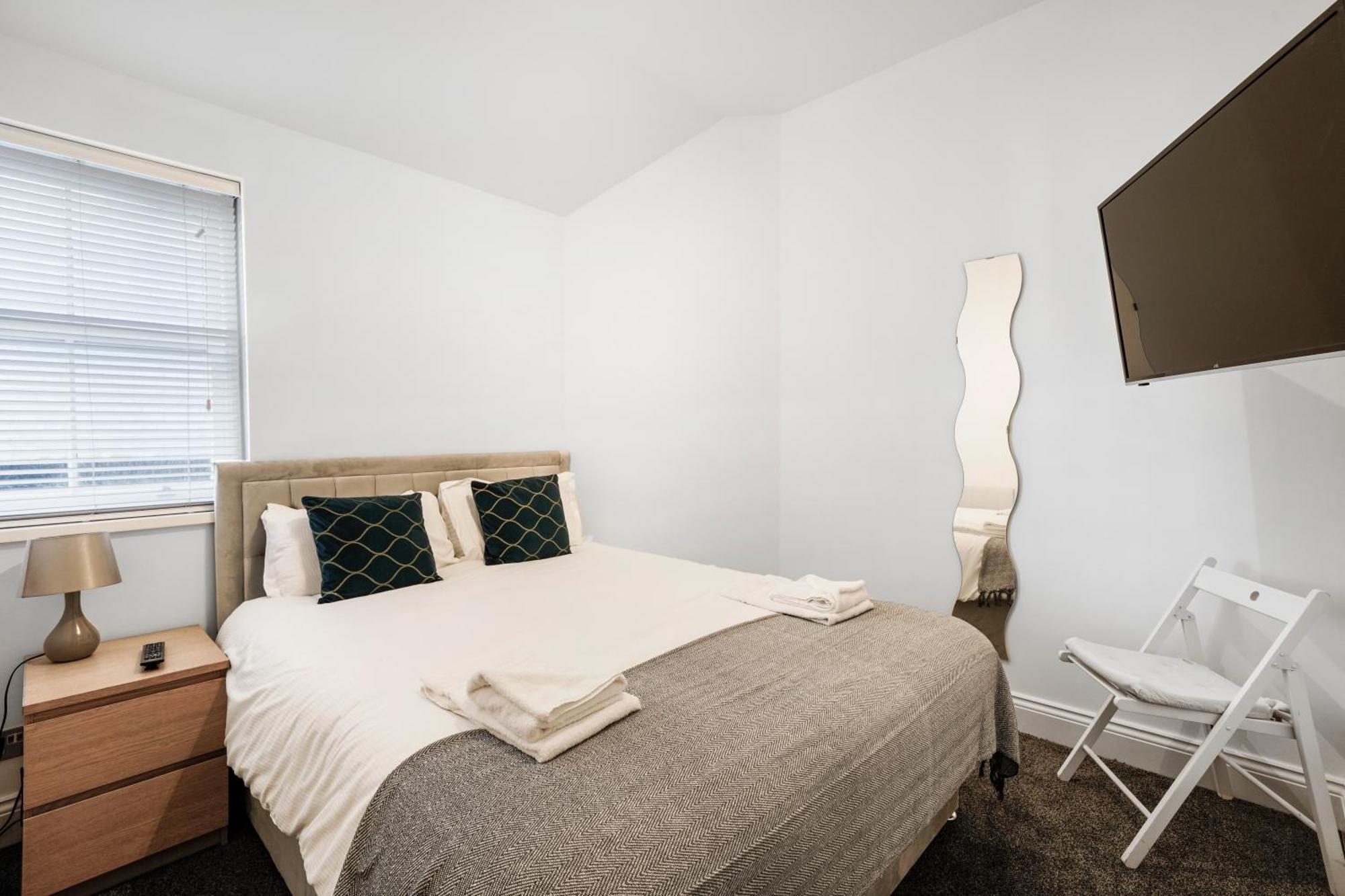 Apt 4, Soho Apartments 2Nd Floor By Indigo Flats Londres Exterior foto